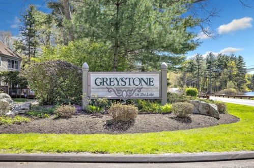 32 Greystone, Huntington, CT 06484 exterior