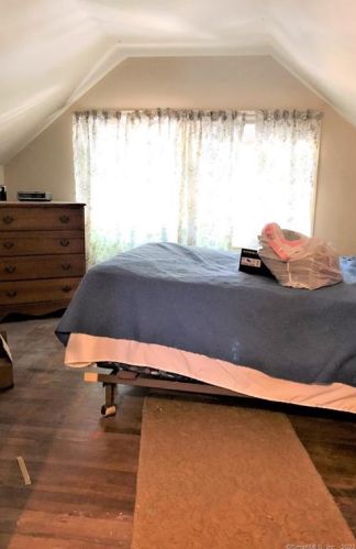 43 Hawthorne St, Manchester, CT 06042 exterior