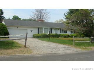 5 Meadowbrook Dr, Huntington, CT 06484 exterior