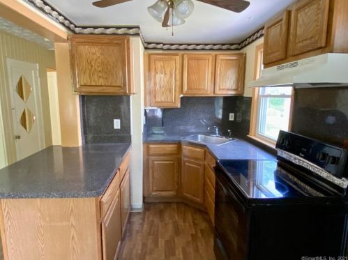 82 Stanwood Dr, New-Britain, CT 06053 exterior