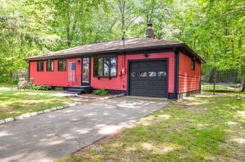 420 Reservoir Rd, Glocester, RI 02859 exterior