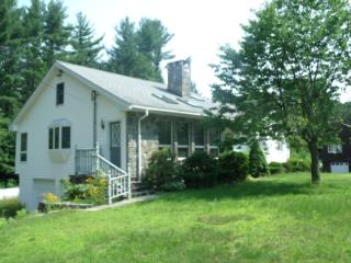 516 Springfield St, Palmer, MA 01069 exterior