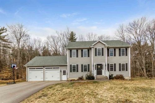 12 Country Rd, Deerfield, NH 03037 exterior