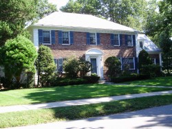 5 Littlefield Rd, Newton, MA 02459 exterior