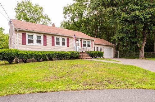 21 Loris Rd, Danvers, MA 01923 exterior