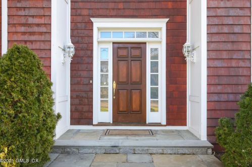 39 Lockwood Ln, Riverside, CT 06878 exterior