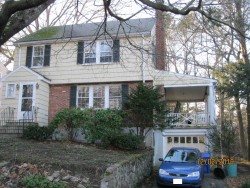 143 Woodcliff Rd, Newton, MA 02461 exterior