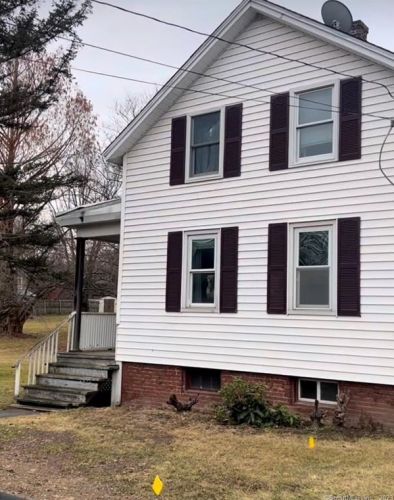 50 West St, Windsor-Locks, CT 06096 exterior