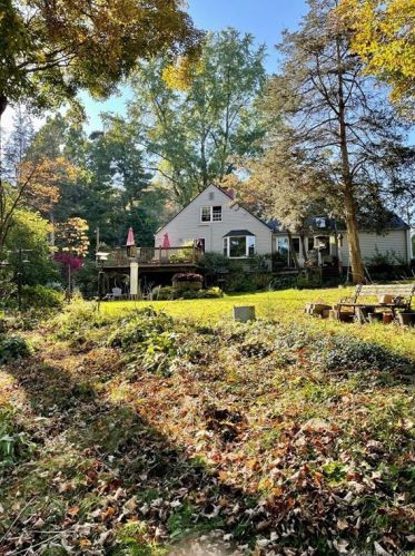 25 Robindale Dr, Kensington, CT 06037 exterior