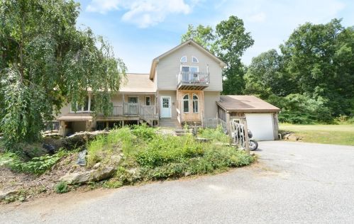 99 Muggett Hill Rd, Charlton, MA 01507 exterior