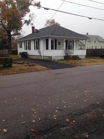 134 Washington St, Warwick, RI 02888 exterior