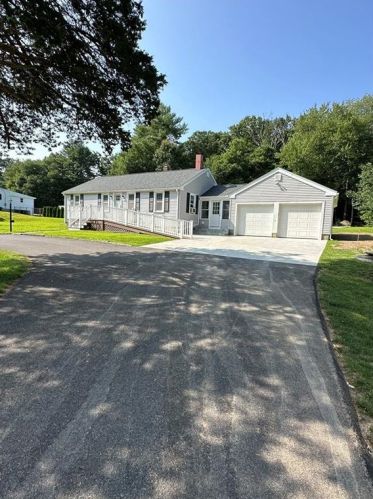 122 Kingstown Rd, Richmond, RI 02898 exterior