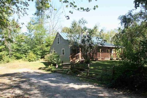 77 Sewell Hoyt Rd, Weare, NH 03281 exterior