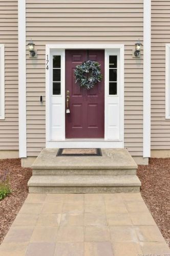 174 Comstock Trl, East Hampton, CT 06424 exterior