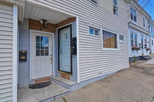 63 Pierce St, Westerly, RI 02891 exterior