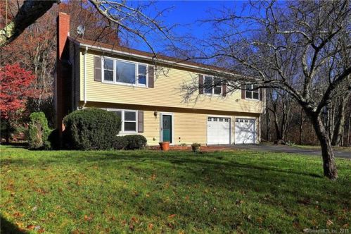 67 Ford St, Ansonia, CT 06401 exterior