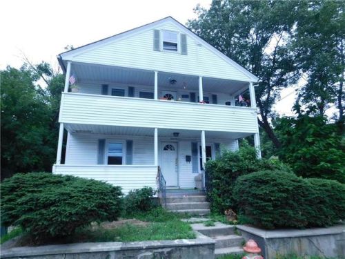 96 Read Ave, Coventry, RI 02816 exterior