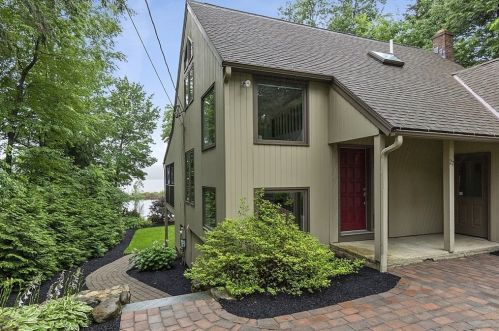 27 Spruce Dr, Ashburnham, MA 01430 exterior