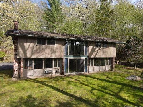 3 Jericho Dr, Lyme, CT 06371 exterior