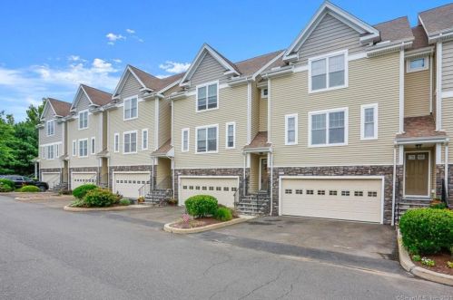 148 Kyles Way, Huntington, CT 06484 exterior
