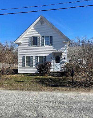 15 Davis St, Lisbon, ME 04252 exterior