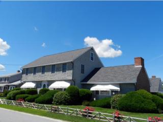 144 Atlantic Ave, Seabrook, NH 03874 exterior