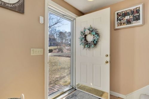 7 Spruce Tree Ln, Sandwich, MA 02644 exterior