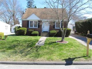 45 Country Club Rd, Groton, CT 06340 exterior