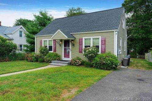 156 Fairview Ave, Stratford, CT 06614 exterior