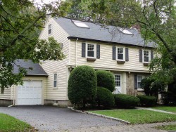 836 Chestnut St, Newton, MA 02468 exterior