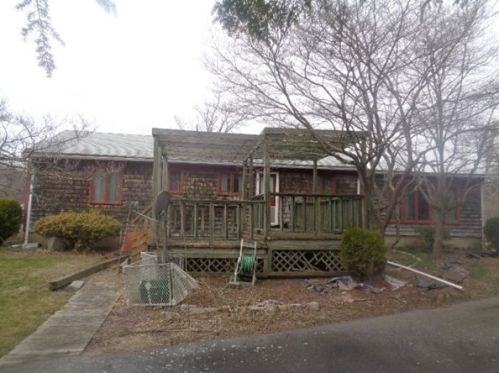58 Fair Dr, Somerset, MA 02726 exterior