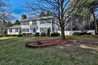 10 Mockingbird Ln, Hudson, NH 03052 exterior