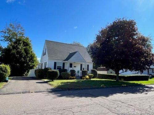13 Benjamin St, Bristol, CT 06010 exterior