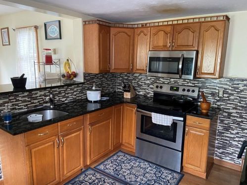 5 Woodridge Rd, Worcester, MA 01606 exterior