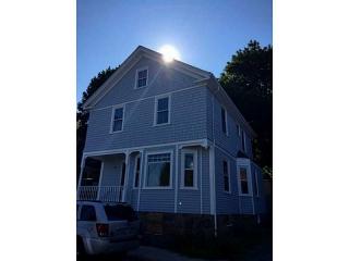 15 Central St, Middletown, RI 02840 exterior