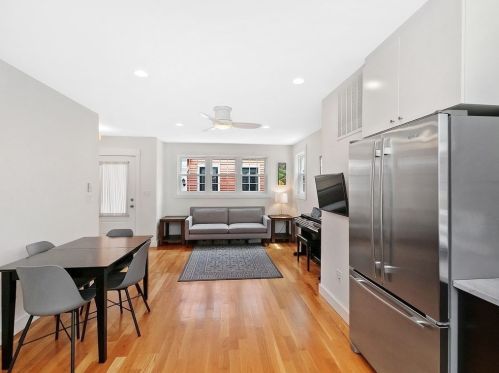 3 Bolton Pl, Roxbury-Xing, MA 02129 exterior