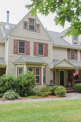 25 Stanstead Pl, Nashua, NH 03063 exterior