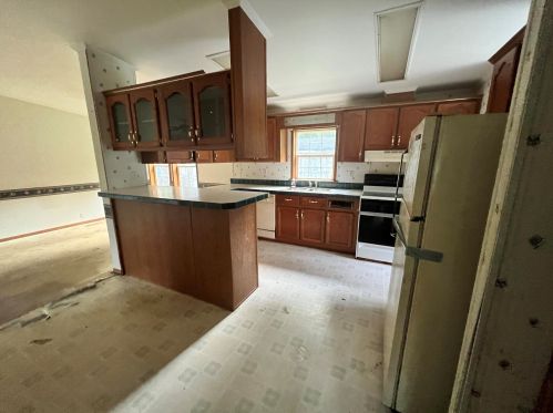 391 Pattagumpus Rd, Medway, ME 04460 exterior