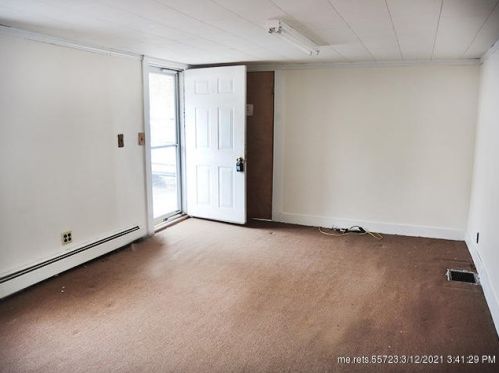 207 Windsor Rd, Chelsea, ME 04330 exterior