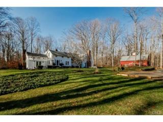 21 Barrows Rd, Bridgeport, CT 06612 exterior