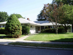 24 Emmons St, Newton, MA 02465 exterior