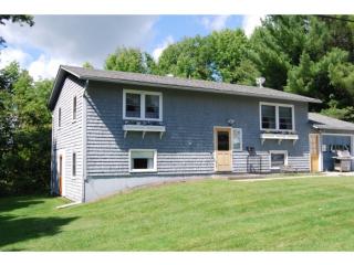 106 Currier St, Barre, VT 05641 exterior
