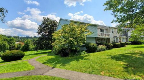 878 Long Hill Rd, Middletown, CT 06457 exterior
