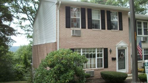 54 Hunter Ct, Torrington, CT 06790 exterior