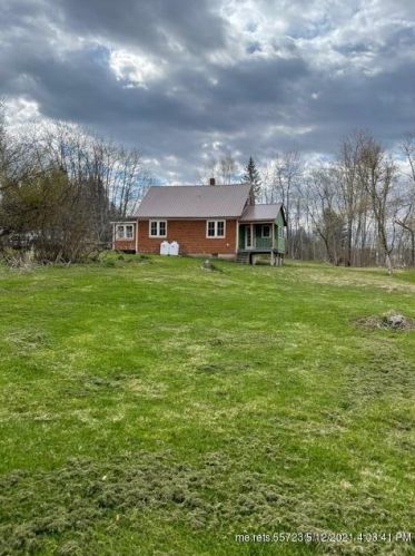 44 Washburn Rd, Presque Isle, ME 04769 exterior