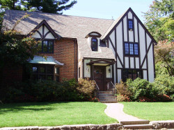 29 Leonard Ave, Newton, MA 02465 exterior