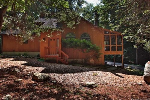 15 Chatham Ct, Goshen, CT 06756 exterior