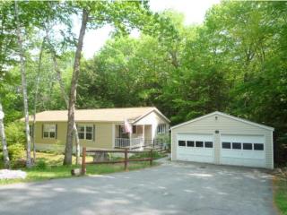 6 Cumberland Rd, Wolfeboro, NH 03894 exterior