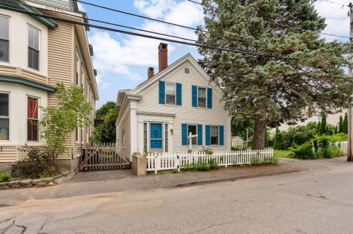 9 Wentworth St, Biddeford, ME 04005 exterior