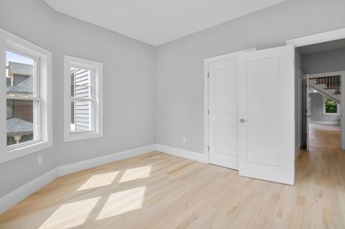7 Waumbeck St, Roxbury Xing, MA 02121 exterior